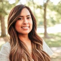 Ruth Orellana's Instagram, Twitter & Facebook