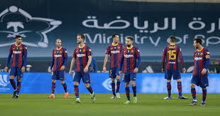 Zamora, samitier, ramallets, suárez, césar, kubala, migueli, schuster. Barca Continues To Lead The Top 10 Of Clubs With The Highest Income In The World