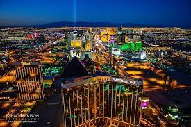 Las Vegas Night Skyline Aerial Photography Luxor Mgm Excalibur Hotel At Night Las Vegas Skyline Luxor