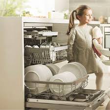 It is built on inverter technology with direct drive motor that ensures less vibration and noice. Lg 9 Programs 14 Place Settings Free Standing Dishwasher Dfb512fw 1 Year Warranty Buy Online At Best Price In Uae Amazon Ae