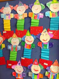 Fill a large box with recycled materials and a few toys. Pin On 3 S