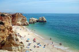 These resorts offer a better view of the 'real' algarve so you can indulge in the best of both worlds. Datei Praia Da Rocha Portimao 2 Jpg Wikipedia