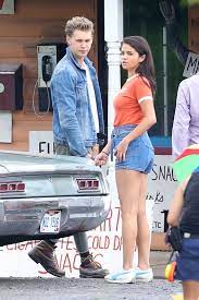 Selena Gomez On The Set Of The Dead Dont Die In Upstate New York 08 02 2018 Selena Gomez Celebrity Lifestyle Celebrity Street Style