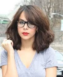 Bangs Are A Great Ally For Our Hair And It Should Not Be Any Different Now That So Many Wo Wavy Hairstyles Medium Medium Length Hair Styles Medium Hair Styles