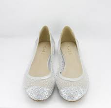 La collezione di sneakers da donna è pensata per offrire il massimo comfort in un design contemporaneo. Top Class Favole Abiti Da Sposa E Da Cerimonia Con Sartoria