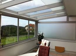 Wintergarten Mit Dachglas Windgeschutzte Terrassen Nach Mass Wintergarten Wintergarten Einrichtung Sommergarten