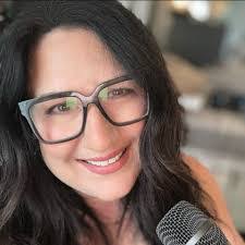 Sandra Minch's Instagram, Twitter & Facebook