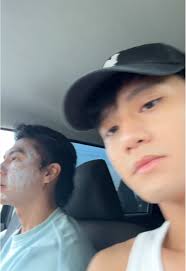 Giải mã Ảnh: Chăm sóc da hàng ngày tại POV