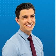 Shel Winkley's Instagram, Twitter & Facebook