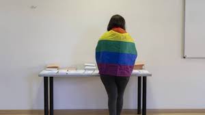 Denuncian que vocal de mesa trató de influir en votación. El Votante Ebrio La Caldera Estropeada Y Famosos En Las Mesas Anecdotas De La Jornada Electoral Economia Cinco Dias
