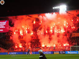 Nicolae stanciu, o noua pasa de gol in campionatul cehiei. Ultras Tifo On Twitter Prahaderby Sparta Slavia Ultras Ultrastifo Sparta Praha Slavia Praha 22 09 2019 Https T Co Efwwkpekn1