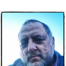 Richard Anacker's Instagram, Twitter & Facebook