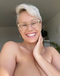 TW Pornstars - 2 pic. Angel Wicky. Twitter. No make up, no hair, no  clothes... no problem🤪☺️ and Im. 4:15 PM - 2 May 2020