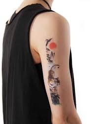 Japanese sleeve tattoos for women. Rectangular Tattoos Reveal Body Art Inspired By Chinese Paintings