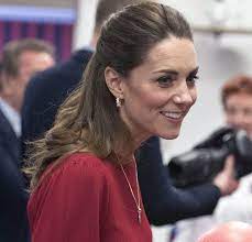 Trzytygodniowa podróż księżnej kate, księcia williama i małego jerzyka dobiegła końca. Ksiezna Kate Delikatnie Zmienila Fryzure Jej Nowa Stylizacja Wlosow To Hit Na Sezon Wiosna 2020