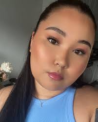 Haley Gee's Instagram, Twitter & Facebook