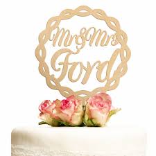Alle werkzeuge hierzu findet ihr bei uns im shop und sind. Cake Topper Hochzeit Personalisiert Holz Mit Namen