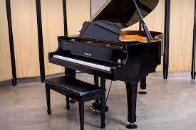 Black lacquered yamaha baby grand piano. 2000 Yamaha C 1 Grand Piano For Sale Polished Ebony Like New