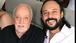 Gabriel O Pensador Faz Live Em Homenagem Ao Pai Que Morreu Em Abril Deste Ano Sera Emocionante Famosos Extra Online