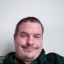 Edmonds man who went from unsheltered to 'living his best life' dies at 41 