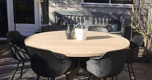 stylingtip een ronde tuintafel maakt je tuin extra gezellig tuintafels tafel tuin tuin