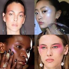 Makeup Trend For Ss18 Peach Violet Purple Pink Highlighter Applied In 80 S Blush Style For Both Eyes And Cheek Blush On Cheeks Cheek Makeup Blush Makeup