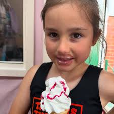 Miss Amy “where's your stars” PJ's: 😂😂😂😂😂😂😂 Amy: “do”……..(gives up)  ha ha I've watched this a million times! Too cute! 🥰