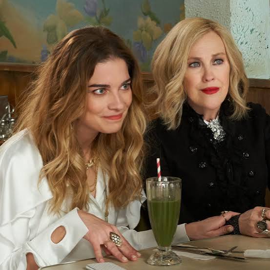 Schitt's Creek: What Is Going on With Moira's Accent?