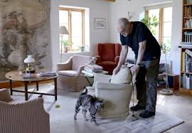 Jan troell's the emigrants is a journey to the new world carried by the winds of necessity, rather than promise. Filmaren Jan Troell Jag Och Min Katt Anders Alskar Att Titta Pa Tv Hemmets Journal