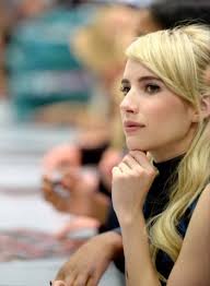 Screaming For The Cast Of Scream Queens At SDCC! Cast Signing! Jamie Lee  Curtis! Lea Michele! Emma Roberts! Abigail Breslin! And More!