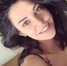 Konuşulan oyuncu tuvana türkay'ın estetiksiz hali sosyal medyada gündem oldu. Tuvana Turkay Makyajsiz Halini Paylasti