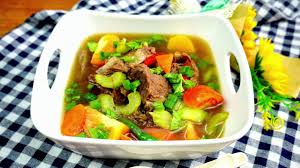 Ok lepas dah tumis tadi, masukkan bahan tumisan tu ke dalam tulang yang dah di rebus bersama air rebusan tadi tulang dan daging. Cara Masak Sup Tulang Mudah Sedap Resepi Sup Tulang Ala Thai Sup Tulang Simple Malina Lina Pg Youtube