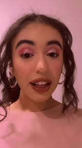 Lea Luna (@leagluna)