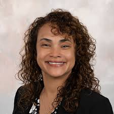 Laura Pineiro's Instagram, Twitter & Facebook