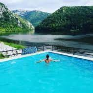 Prețurile pentru o noapte de cazare pornesc de la 130 de lei și pot ajunge până la 250 de lei. Cazare Cazanele DunÄƒrii 229 ProprietÄƒÈ›i RezervÄƒri Necomisionate