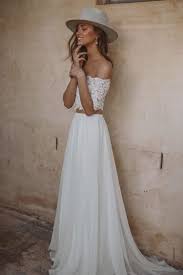 Maybe you would like to learn more about one of these? Mariage Boheme Chic 100 Idees De Deco Robe Boheme Mariage Et Plus Online Wedding Dress Two Piece Wedding Dress 2 Piece Wedding Dress