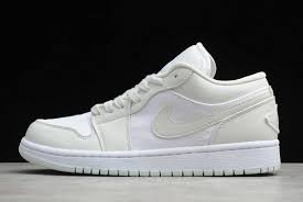 2020 Wmns Air Jordan 1 Low Spruce Aura Cw1381 003 In 2020 Jordan 1 Low Air Jordans Jordan 1