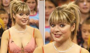 Падуб, holly, холли having her head chopped off in a guillotine. Holly Willoughby This Morning Star Flashes Bra In Ministry Of Mayhem Pictures Celebrity News Showbiz Tv Express Co Uk
