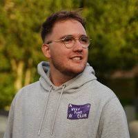 Max Stokes (@villaontour_)