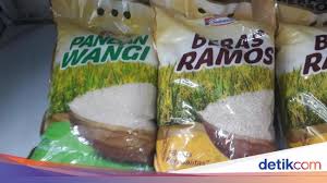 Beras gotong rotong 5 kg isc globe berkualitas. Minimarket Di Kawasan Ini Jual Beras Di Atas Harga Eceran Tertinggi