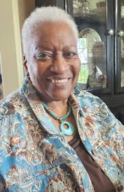 Good morning, can yall tell me what y'all would wear with theses boots  please?