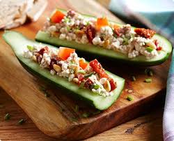 Rezept Gefullte Gurken Mit Huttenkase Und Tomaten Gefullte Gurken Rezepte Huttenkase