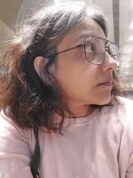 Fluffy cat runs like a cheetah — watch her win every race with her dad 💛