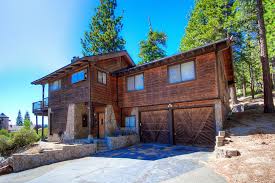 A short walk to the general store and marina provide fun times for the family with boat rentals, kayaks and a swimming dock. Dogs And Views Pet Friendly 3 Bedroom Vacation Home Rental Incline Village Nv 142736 Find Rentals