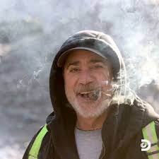 Say YES if Chris Doumitt is one of your all-time favorites! 😎💛  #parkerschnabel #goldrush #miner #tonybeets #golddigger