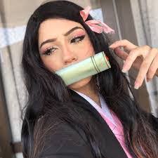 Alisa Mora's Instagram, Twitter & Facebook