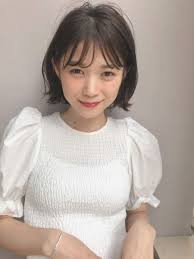 ボブのパーマヘアスタイル 髪型30選 ゆるふわ 強めくるくる 黒髪 前髪あり 前髪なし lala magazine トレンドヘアスタイル ボブ 面長 髪型