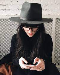 Robert Christina On Instagram Yellow108 Hat Madewell1937 Turtleneck Sweater Ny Uniform Shared Som Outfits With Hats Fedora Outfit Fedora Hat Outfits