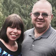 What is a typical hourly rate for a woodworker?