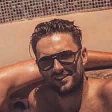 Shannon Ferber (@Ferbes20times)